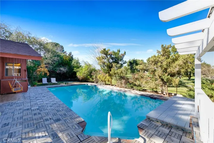 27411 Santa Fe, Hemet, California 92543
