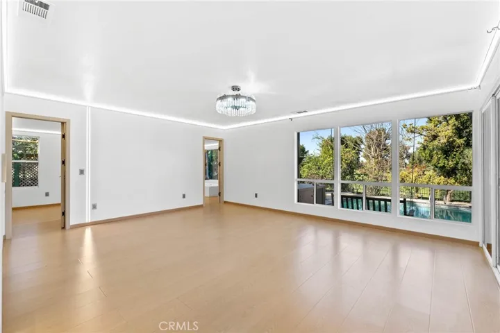 27411 Santa Fe, Hemet, California 92543