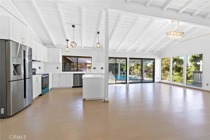 27411 Santa Fe, Hemet, California 92543