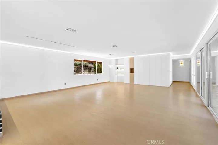 27411 Santa Fe, Hemet, California 92543