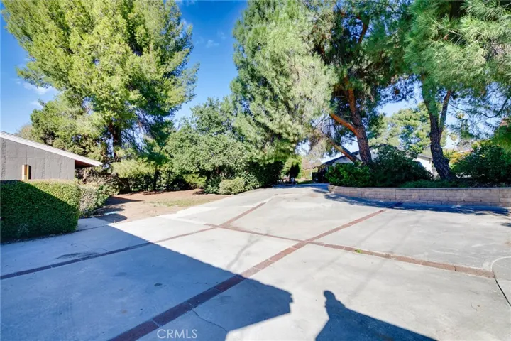 27411 Santa Fe, Hemet, California 92543