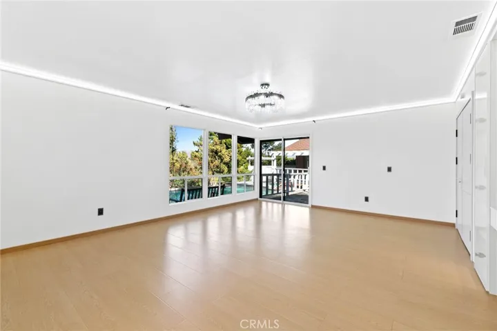 27411 Santa Fe, Hemet, California 92543