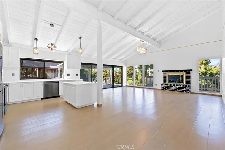 27411 Santa Fe, Hemet, California 92543