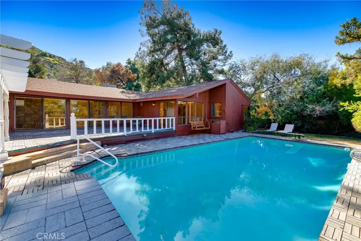 27411 Santa Fe, Hemet, California 92543