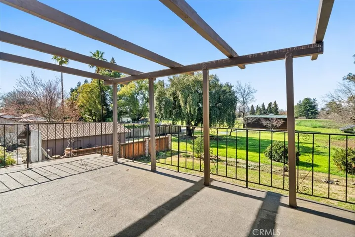 Guest bedrooms, private patio