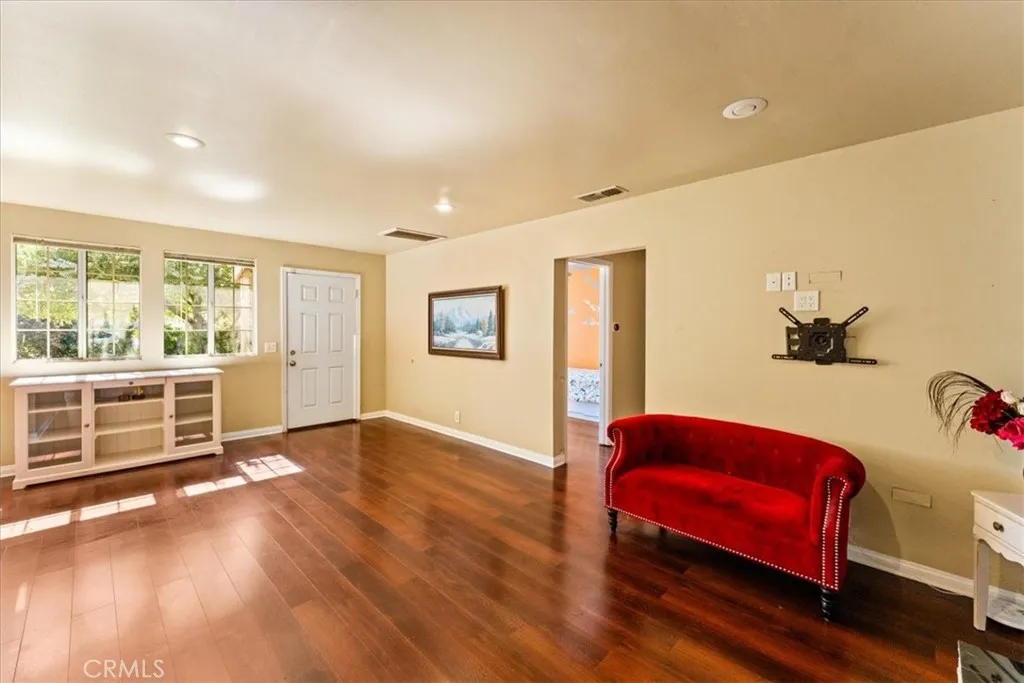 2009 W Oak, Fullerton, California 92833 home-pic-6