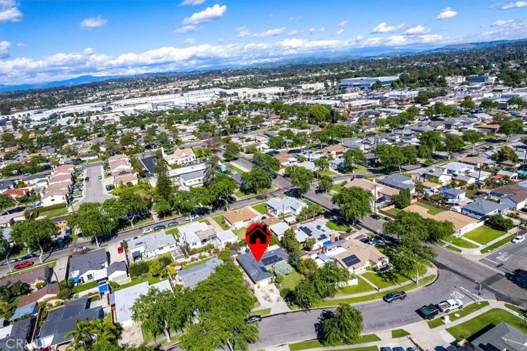 2009 W Oak, Fullerton, California 92833 home-pic-28