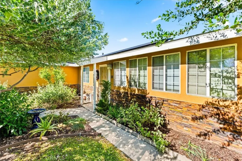 2009 W Oak, Fullerton, California 92833 home-pic-1