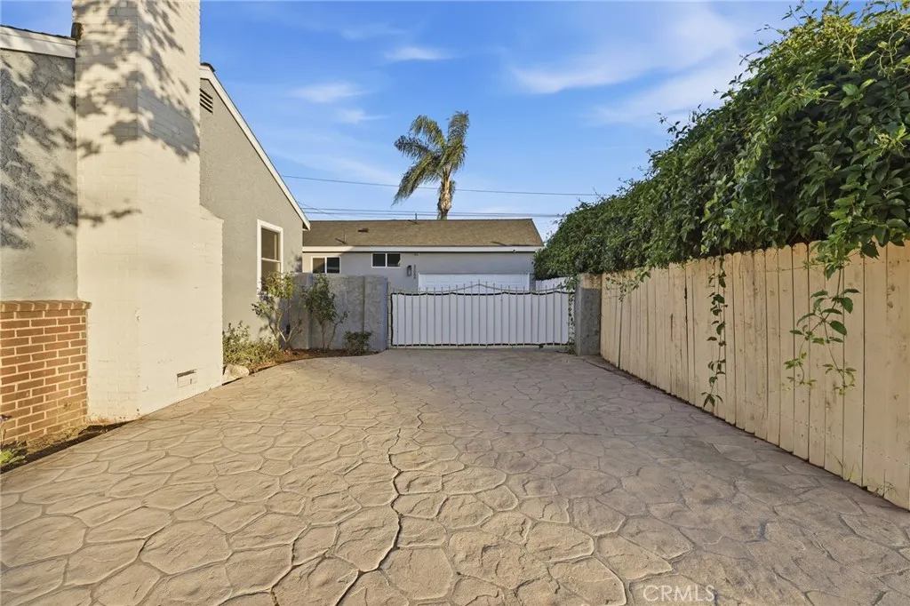 4508 Falcon Avenue, Long Beach, California 90807 home-pic-32