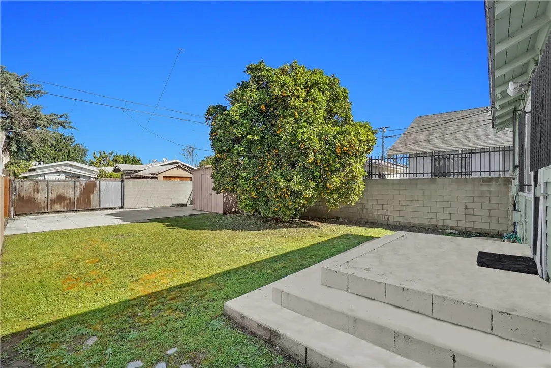 1497 W 47th Street, Los Angeles, California 90062 home-pic-14