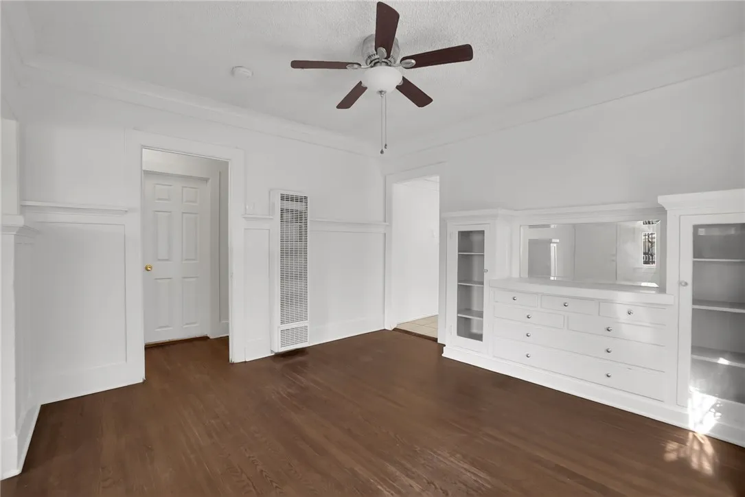 1497 W 47th Street, Los Angeles, California 90062 home-pic-9