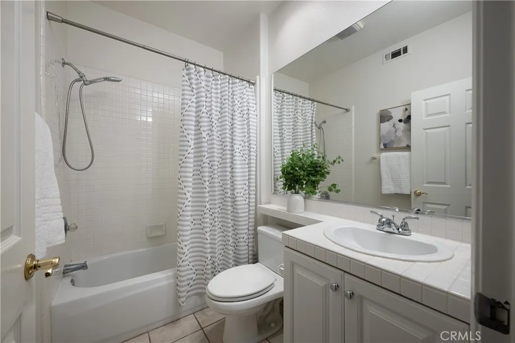21325 Mazatlan, Mission Viejo, California 92692 home-pic-16