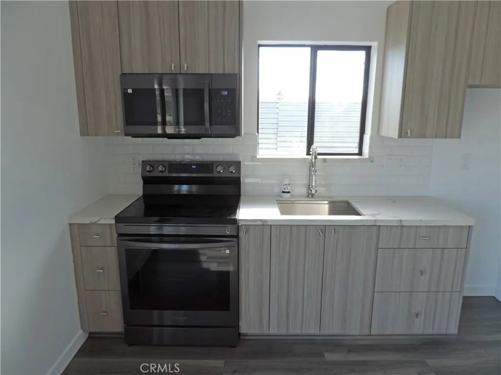 2470 Delgada, Landers, California 92285 home-pic-6