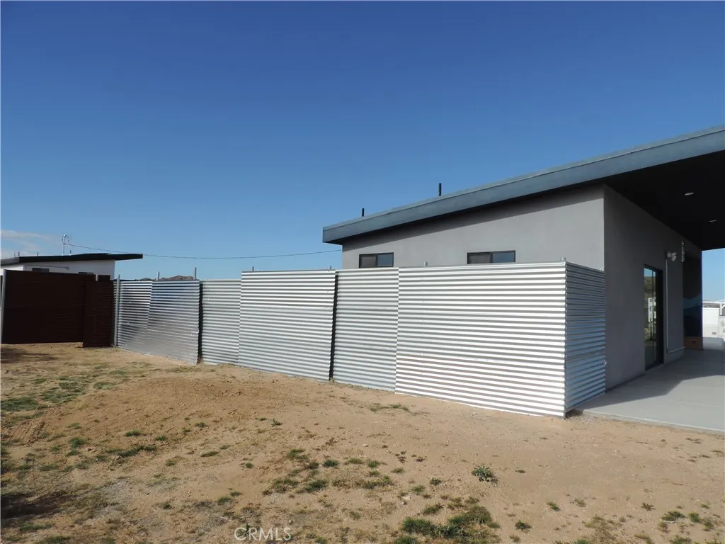 2470 Delgada, Landers, California 92285 home-pic-15