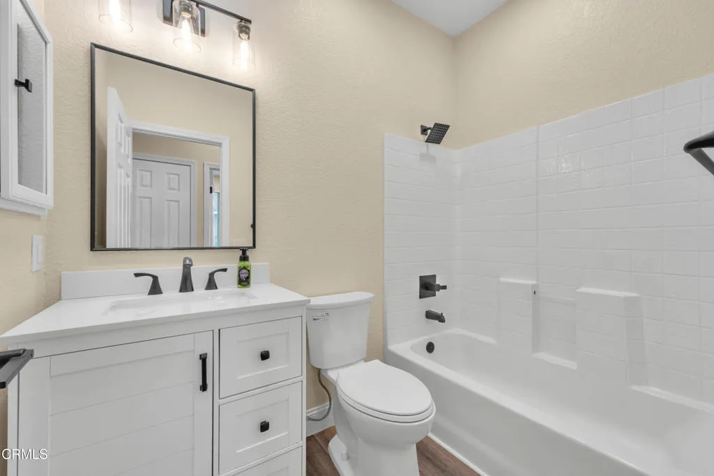 43323 Honeybee Lane, Lancaster, California 93536 home-pic-16