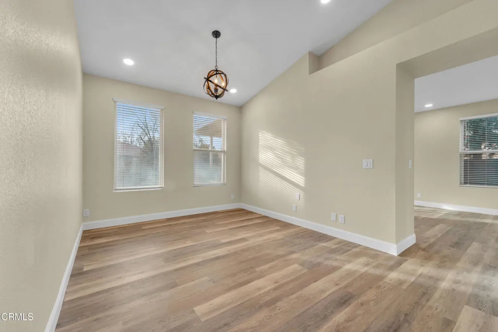 43323 Honeybee Lane, Lancaster, California 93536 home-pic-3