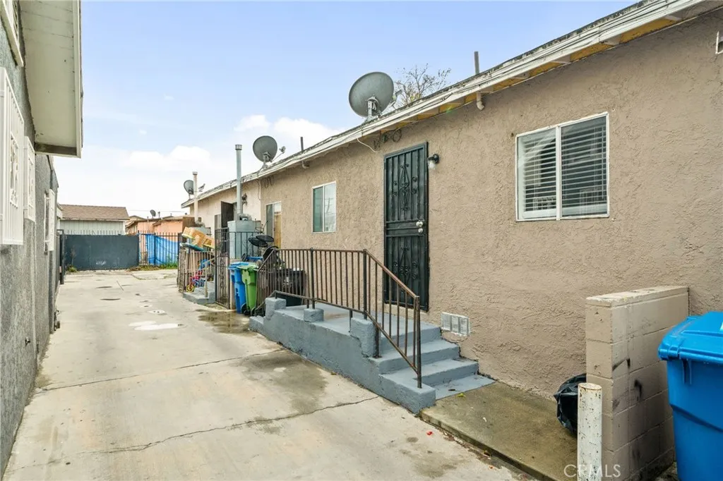 9538 Compton, Los Angeles, California 90002 home-pic-10
