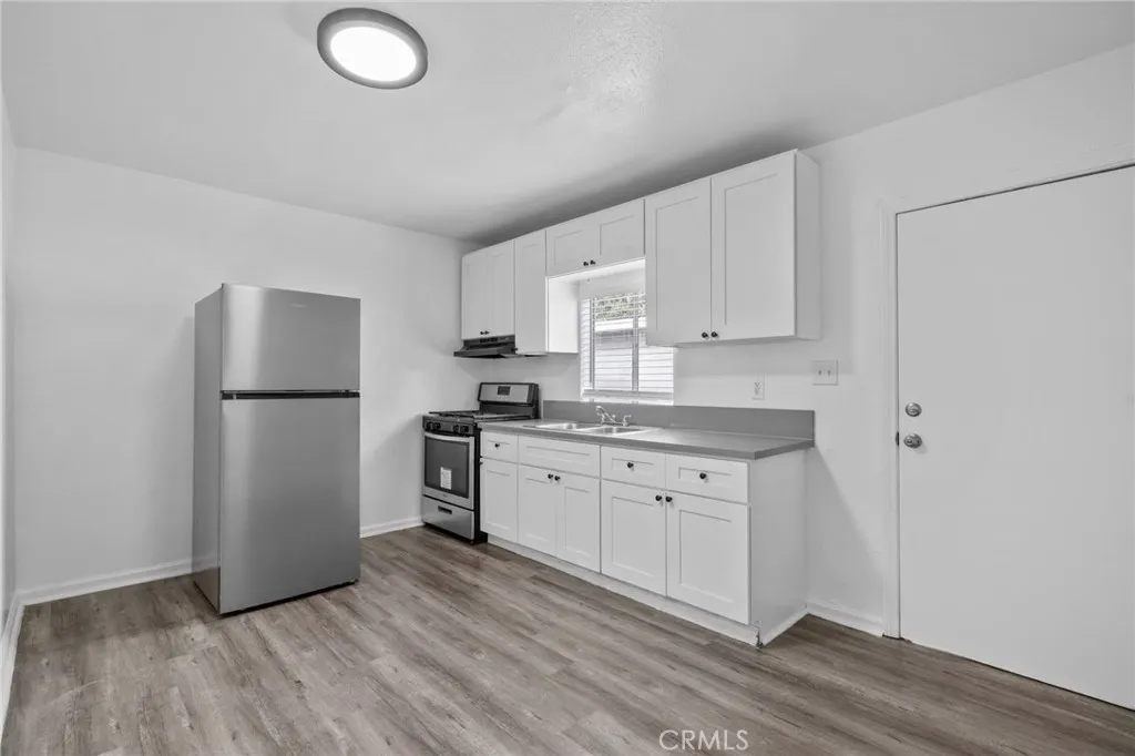 9538 Compton, Los Angeles, California 90002 home-pic-1