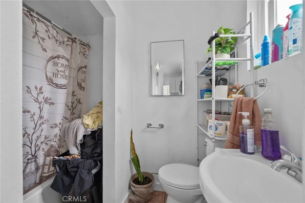 9538 Compton, Los Angeles, California 90002 home-pic-32