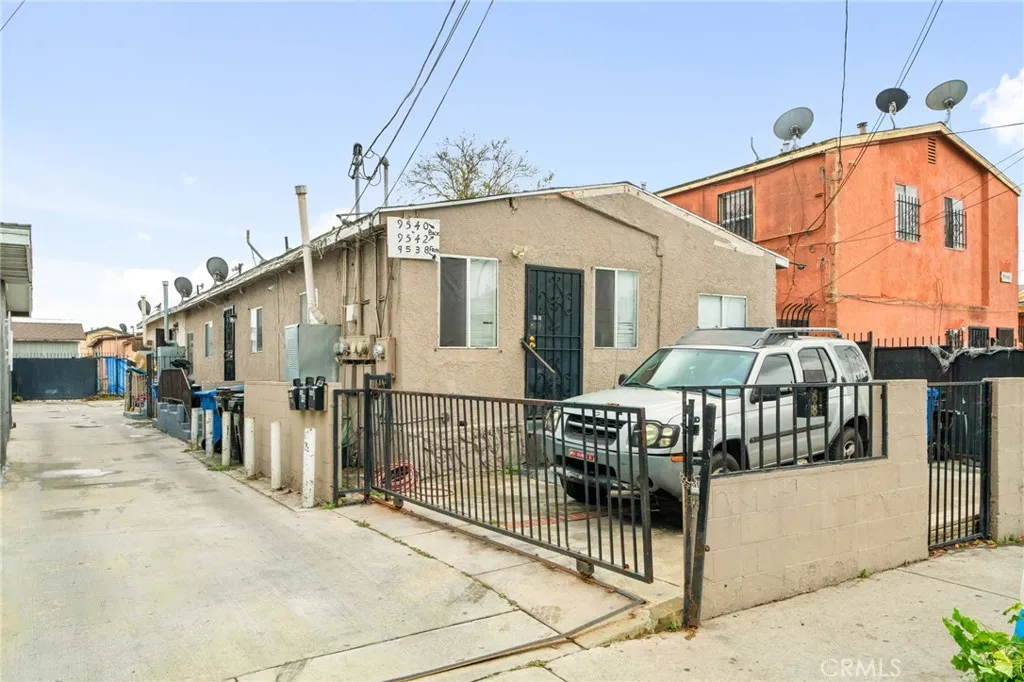 9538 Compton, Los Angeles, California 90002 home-pic-11
