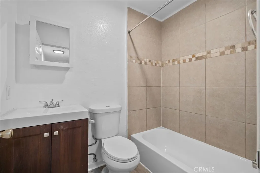 9538 Compton, Los Angeles, California 90002 home-pic-9