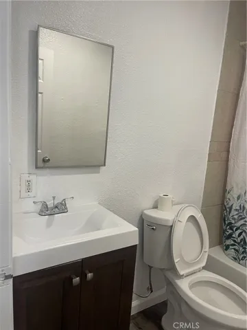 Unit 9538 2/1 bathroom