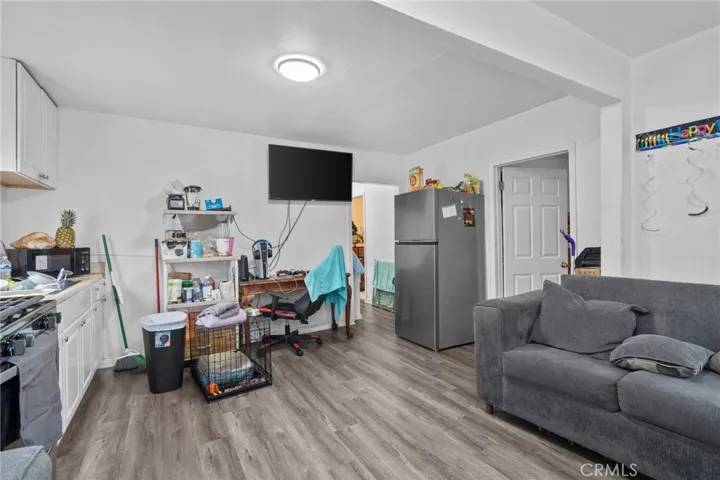 Unit 9538 2/1 living room