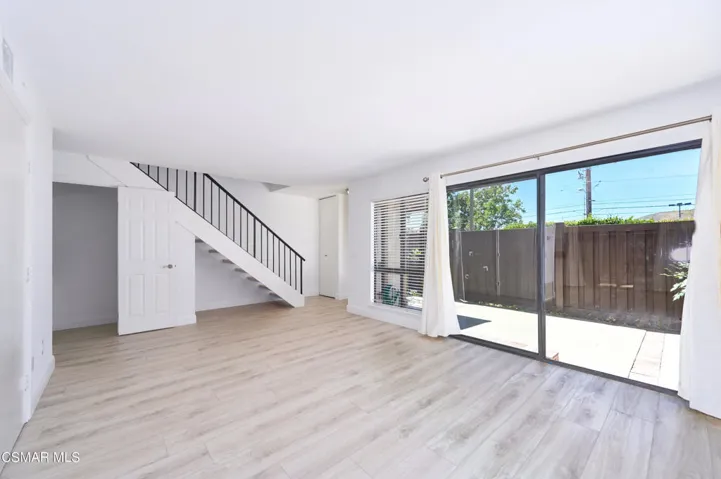 005_28955_oakpath_drive_005