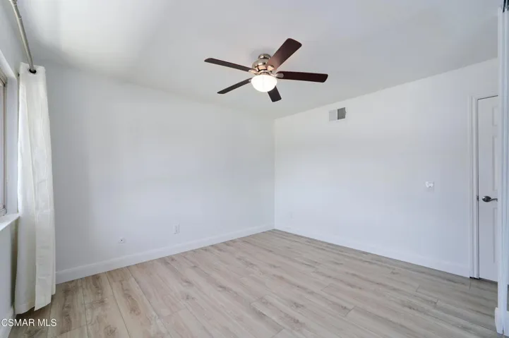 024_28955_oakpath_drive_022