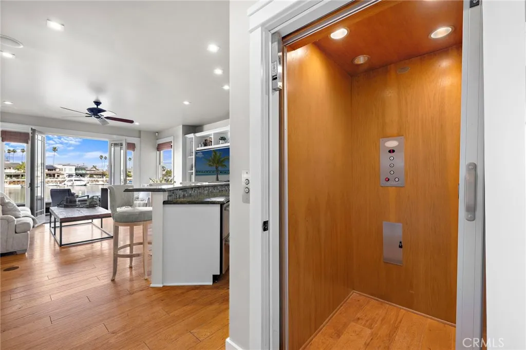 5503 E Ocean Boulevard, Long Beach, California 90803 home-pic-16