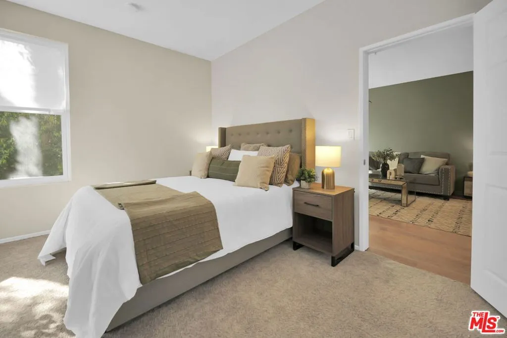 620 S Gramercy Place 135, Los Angeles, California 90005 home-pic-12
