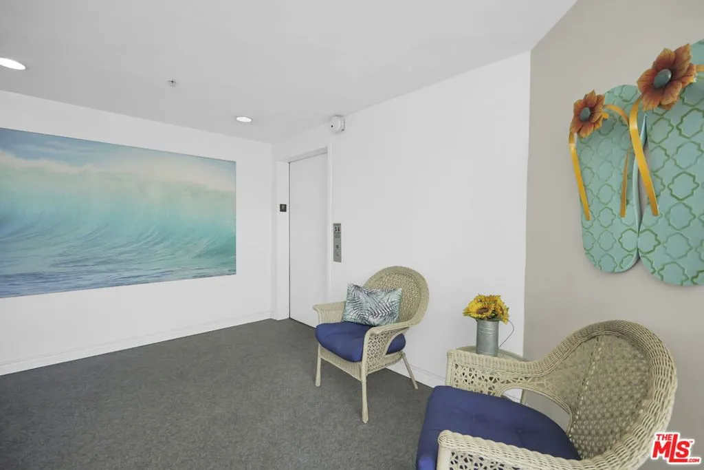 620 S Gramercy Place 135, Los Angeles, California 90005 home-pic-29