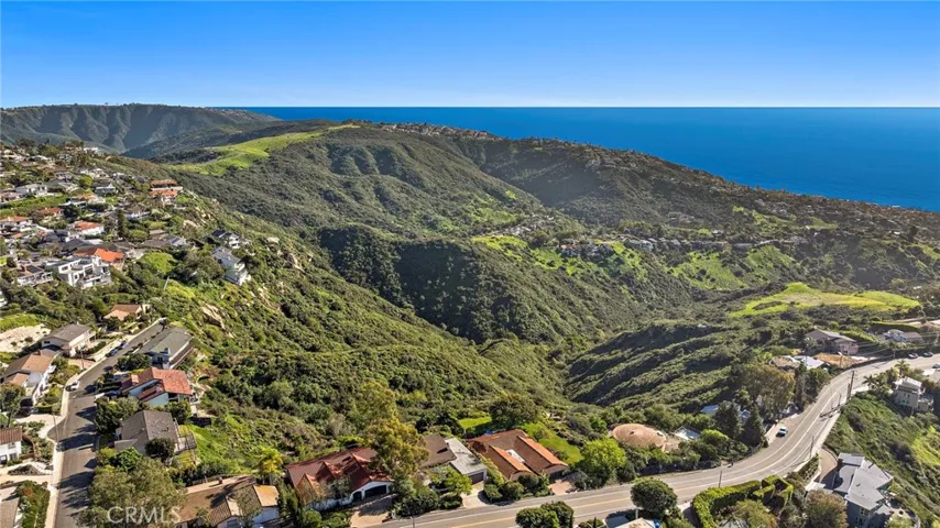 2555 Temple Hills Drive, Laguna Beach, California 92651