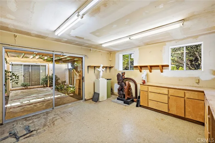 2555 Temple Hills Drive, Laguna Beach, California 92651