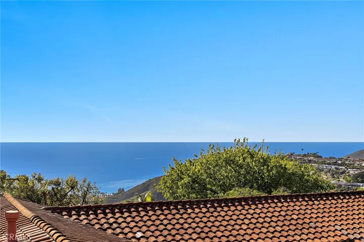 2555 Temple Hills Drive, Laguna Beach, California 92651
