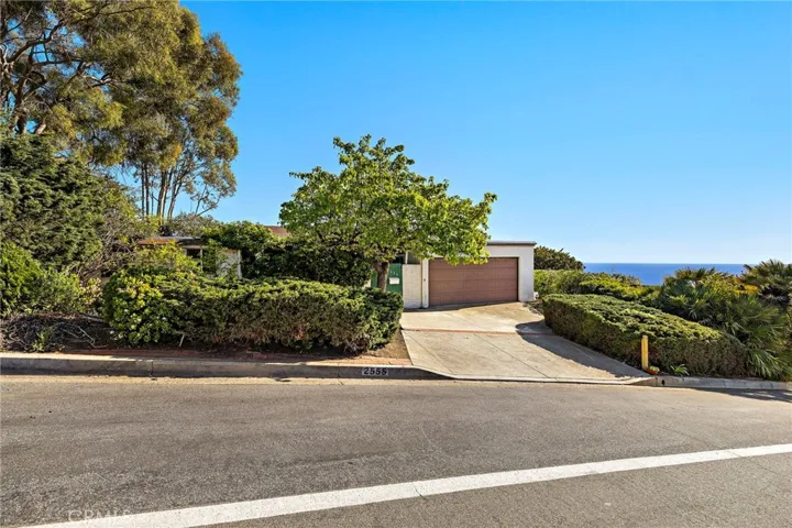 2555 Temple Hills Drive, Laguna Beach, California 92651
