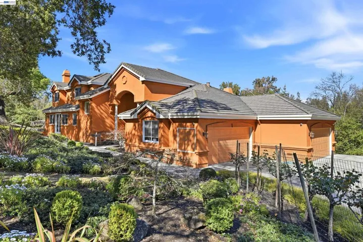 12800 Clausen Ct, Los Altos Hills, California 94022