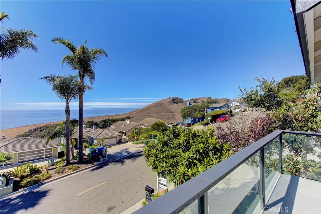 1166 Longview Avenue, Pismo Beach, California 93449 home-pic-9