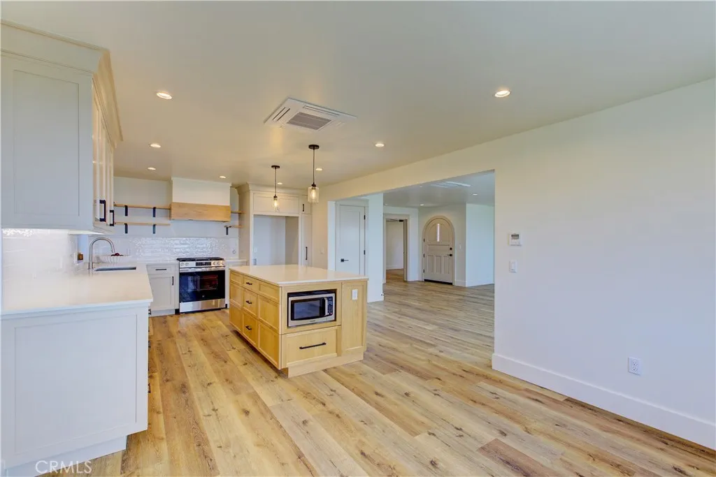 1166 Longview Avenue, Pismo Beach, California 93449 home-pic-22