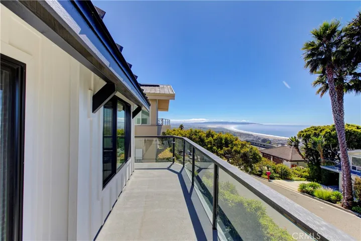 Ocean view from the front wrap around deck