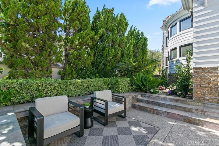 Front walkway area