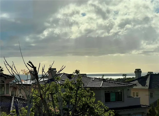 Ocean view from two secondary bedrooms!