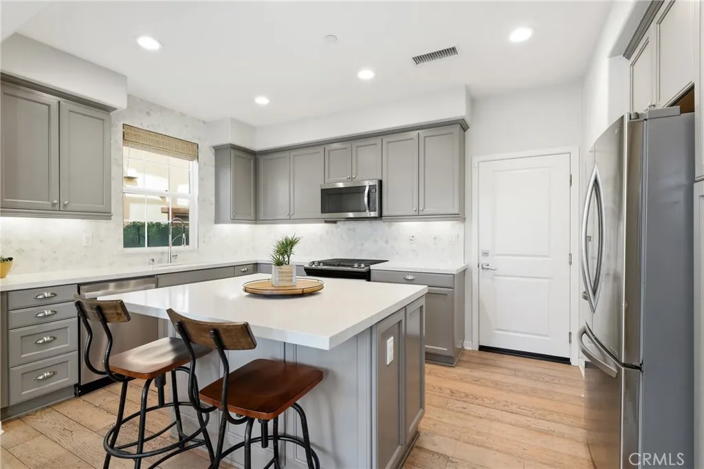 16 Fosco Street, Rancho Mission Viejo, California 92694 home-pic-15