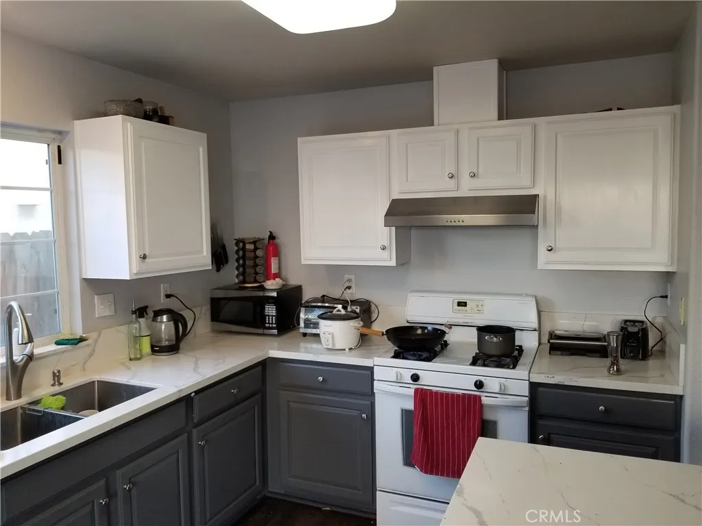 3758 Larkspur, Merced, California 95348 home-pic-2