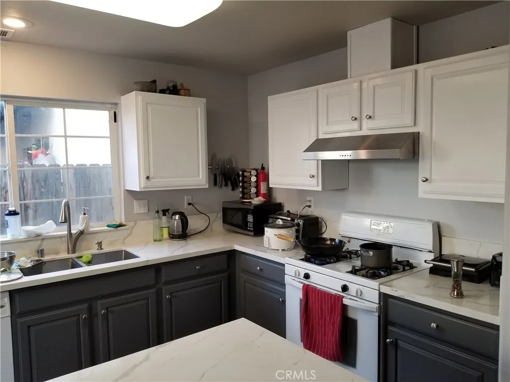 3758 Larkspur, Merced, California 95348 home-pic-5