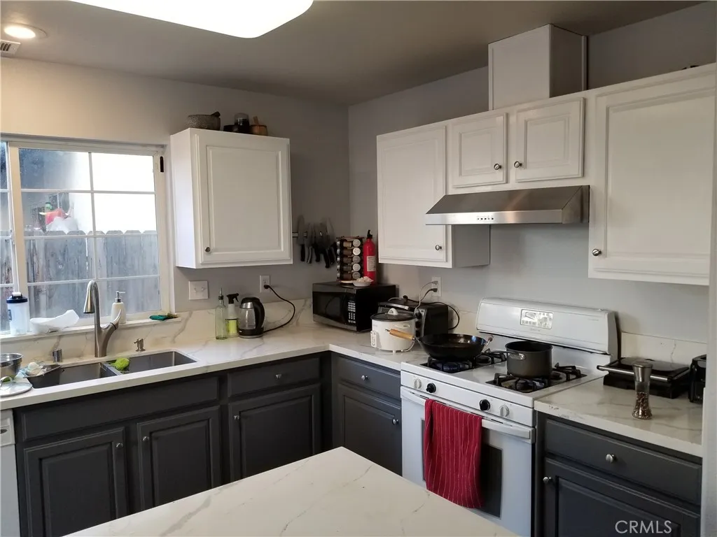 3758 Larkspur, Merced, California 95348 home-pic-4