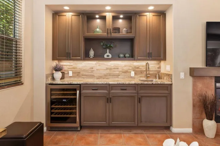 9_11040055_158280_158280-EI-109