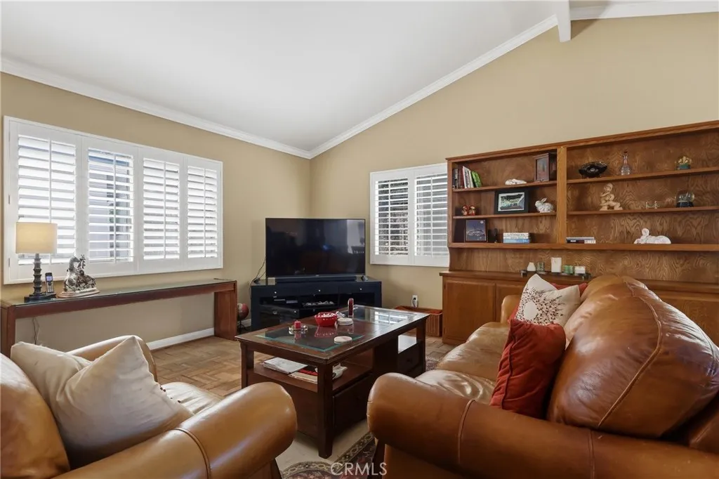 303 N Trotwood Avenue, San Pedro, California 90732 home-pic-13