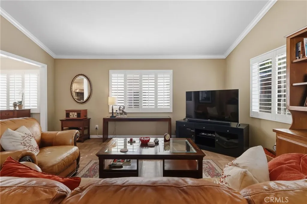 303 N Trotwood Avenue, San Pedro, California 90732 home-pic-14