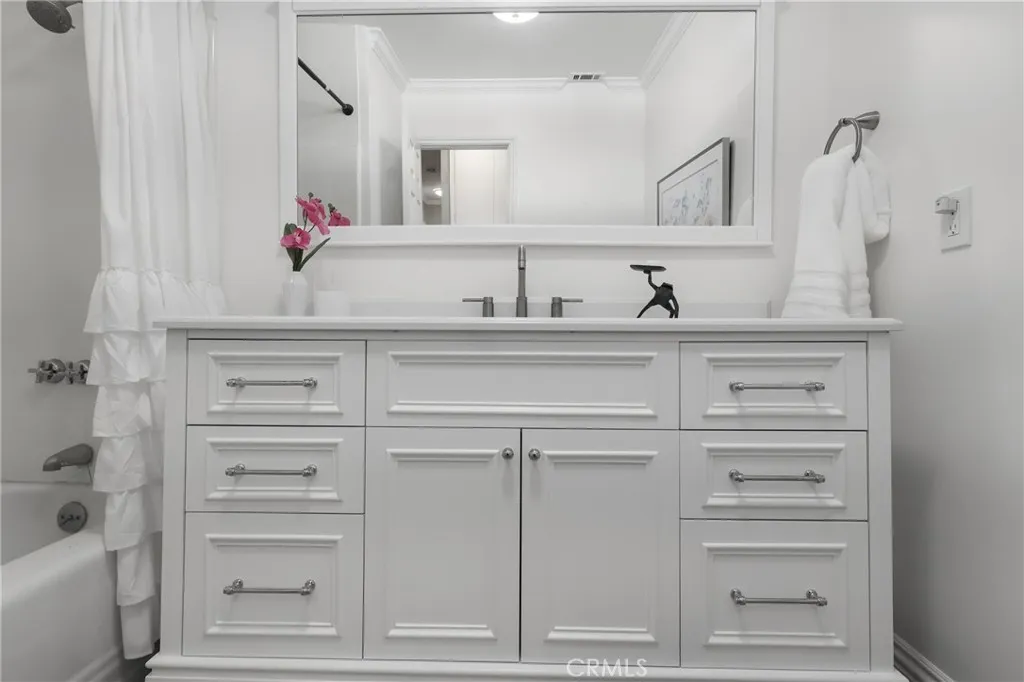 303 N Trotwood Avenue, San Pedro, California 90732 home-pic-25